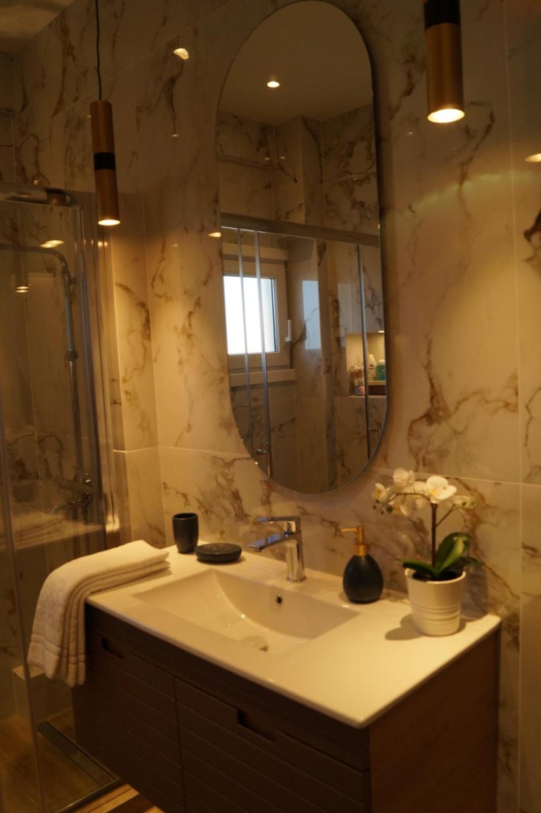 Daphne Luxury Apartment 카스토리아 외부 사진