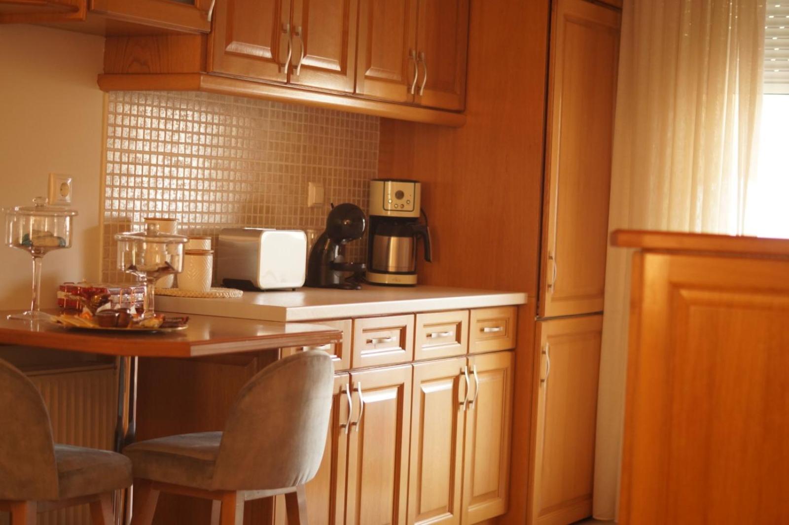 Daphne Luxury Apartment 카스토리아 외부 사진